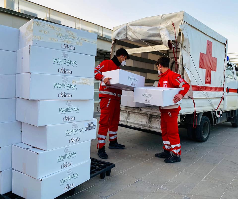 Caltanissetta Donazione Di Panettoni Alla Croce Rossa Saranno