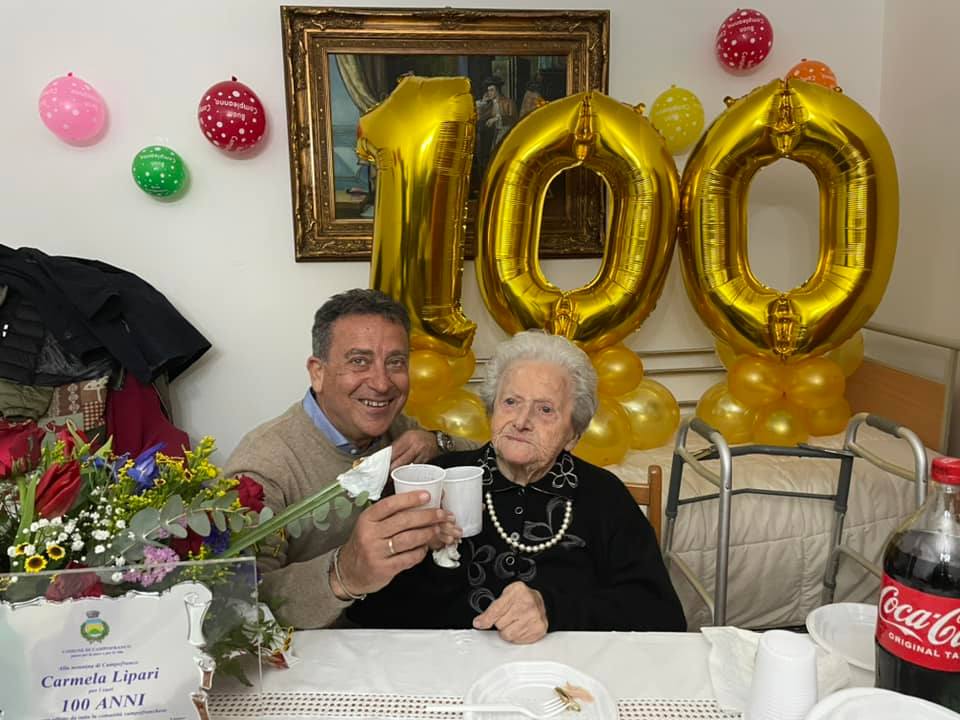 Compie 100 anni Carmela Lipari, la nonnina di Campofranco