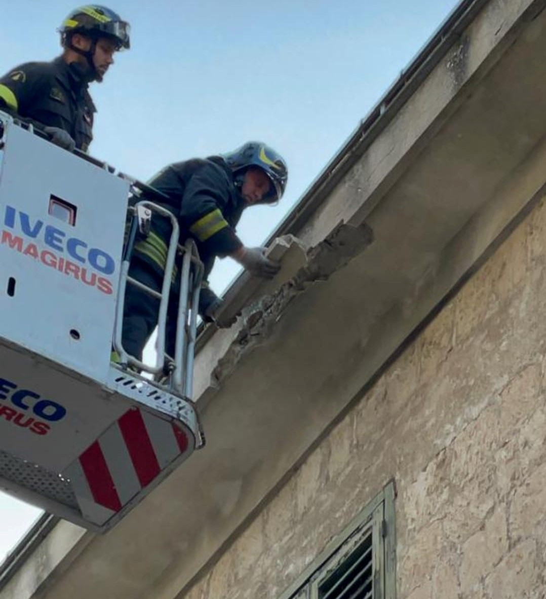 Mussomeli. Intervento dei Vigili del Fuoco in via Principe di Trabia