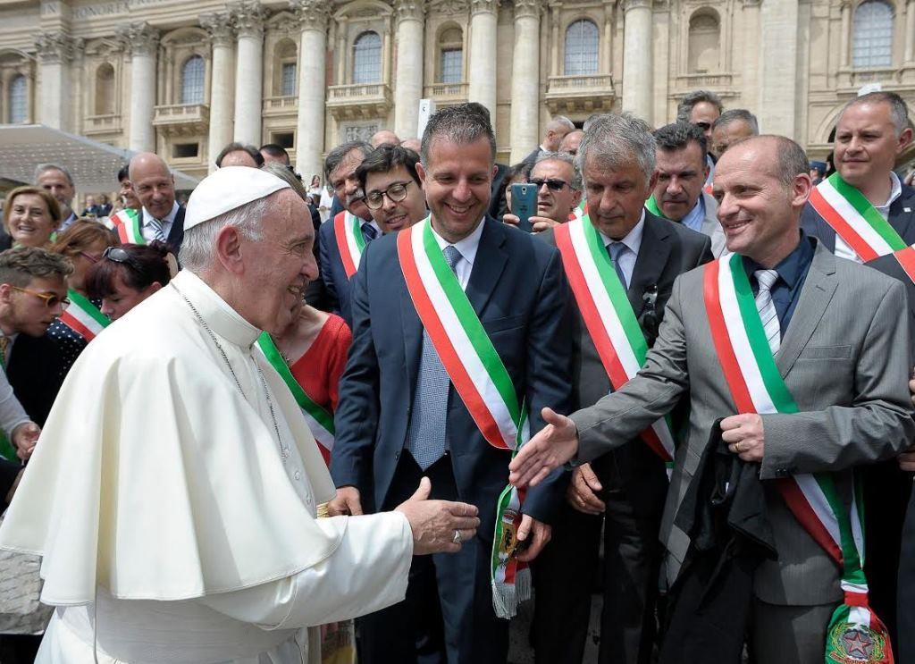 Mussomeli, il sindaco Catania ringrazia Papa Francesco per le parole di incoraggiamento rivolte ai sindaci incontro delegazione ANCI