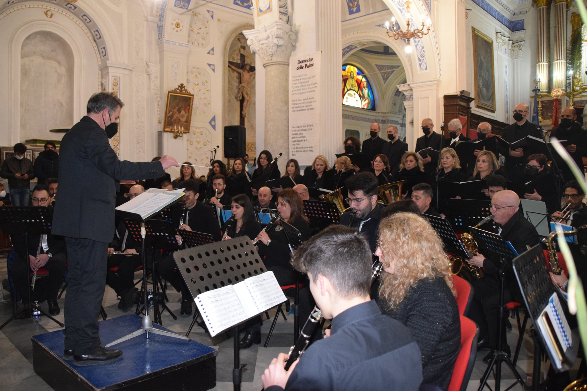 Mussomeli, l’AVE VERUM col Coro Polifonico, Filarmonica e Confraternite. Un successo e tante emozioni