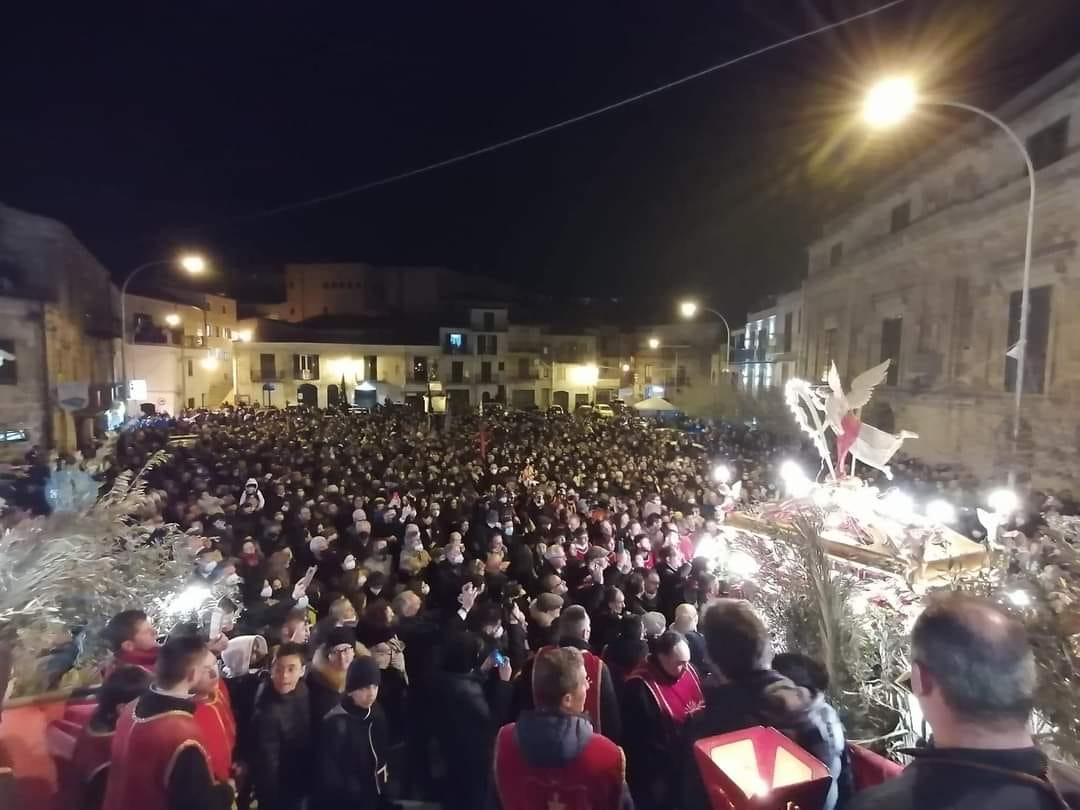 Mussomeli, Giovedì e Venerdi Santo fra entusiasmo, processioni, emozioni  e riflessioni. Tanta partecipazione