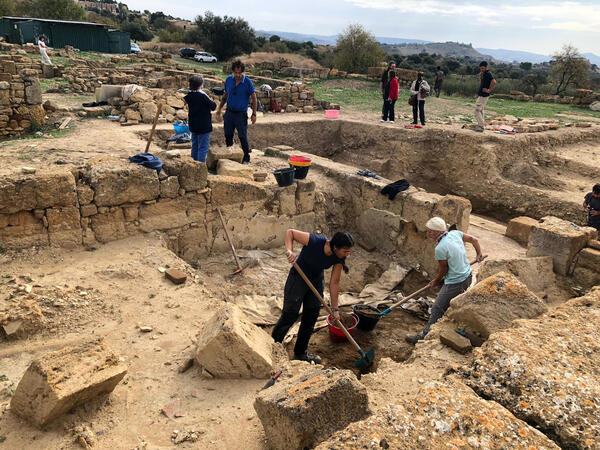 Sicilia, Archeologia: Valle Templi, visite guidate ai nuovi scavi