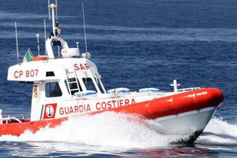 Incidente a La Maddalena, gommone sugli scogli: morto giovane militare