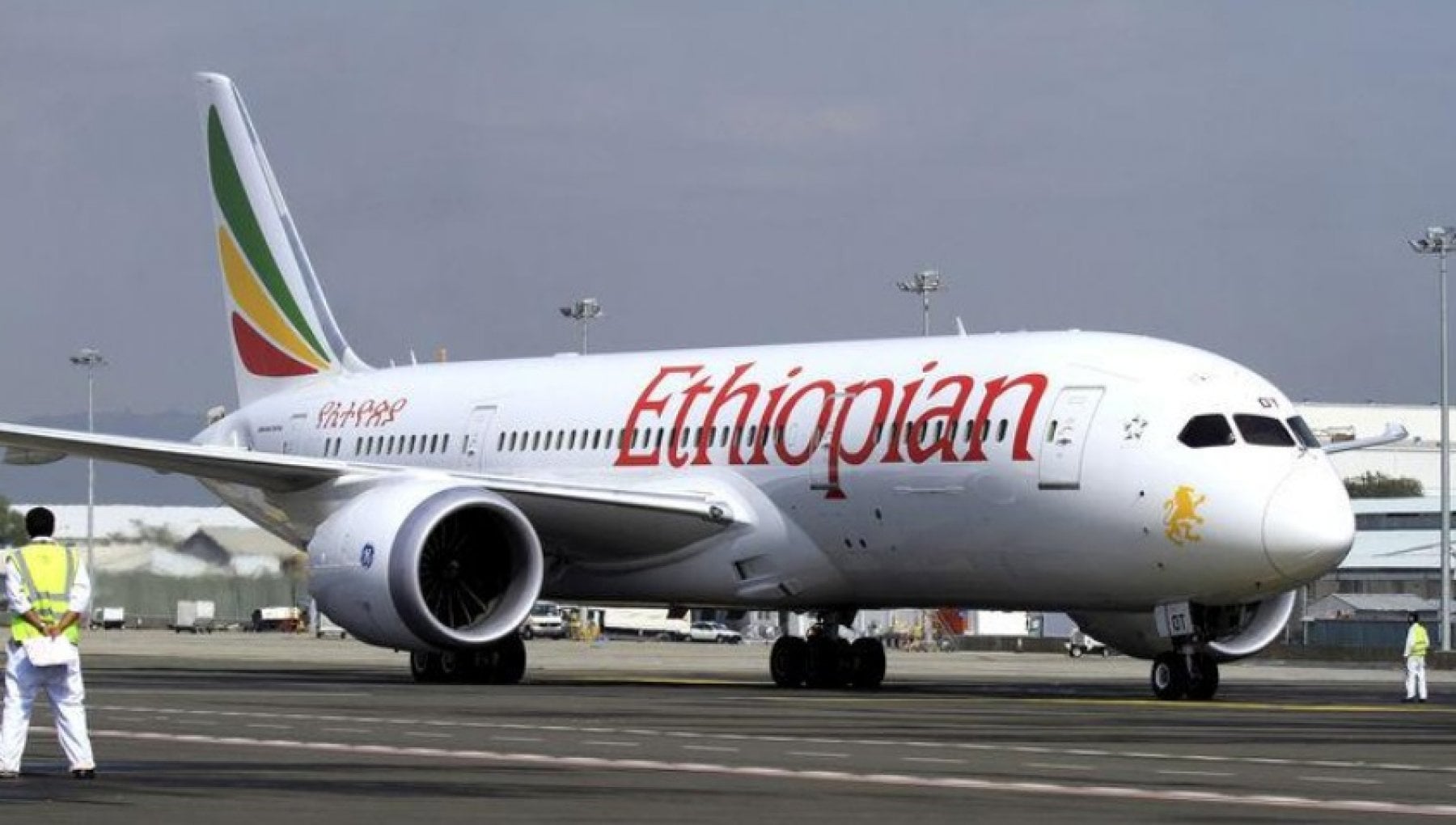 Etiopia, sospesi i due piloti addormentatisi in cabina di pilotaggio a 11 mila metri mancando l’atterraggio