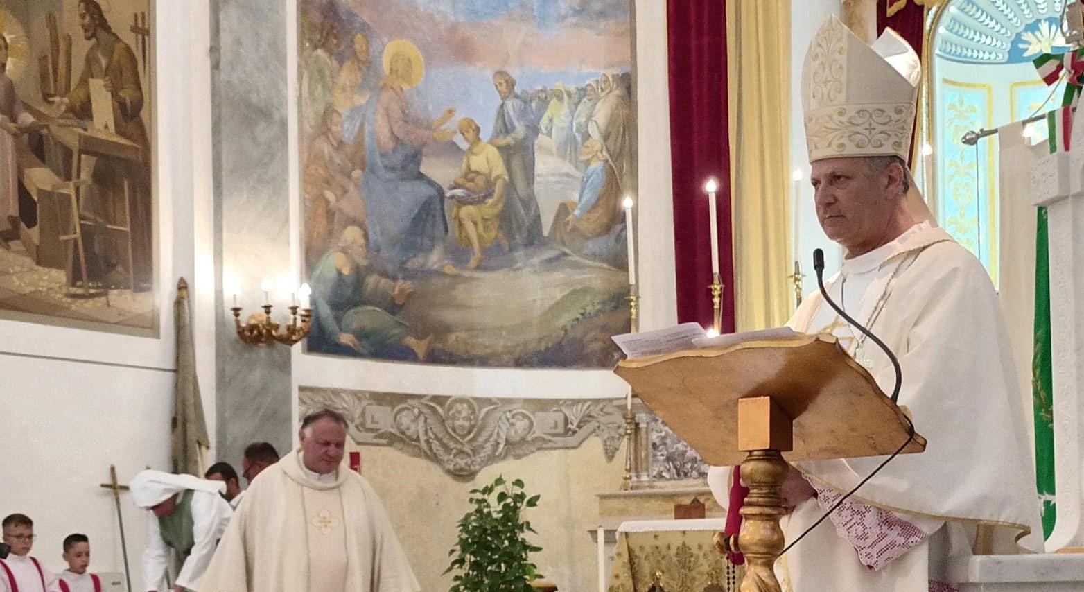 Villalba, saluto di commiato e ringraziamento a Padre Achille Lomanto.Dal 1° settembre Arciprete a Mussomeli.(VIDEO DELLE INTERVISTE)