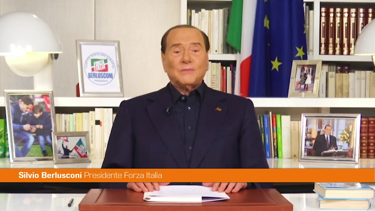 Berlusconi “La burocrazia ci soffoca, serva una riforma”