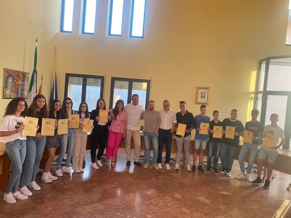 Delia. L’amministrazione comunale ha premiato gli studenti meritevoli