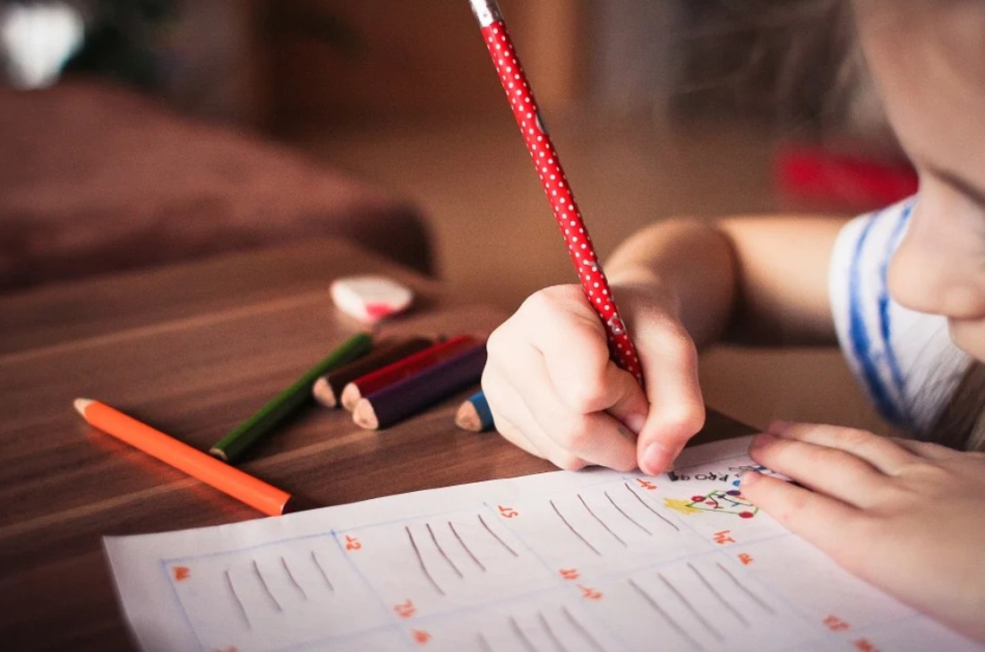 Caltanissetta, Sant’Agata: “tutti in classe ma ai nostri bambini serve tanto materiale scolastico”