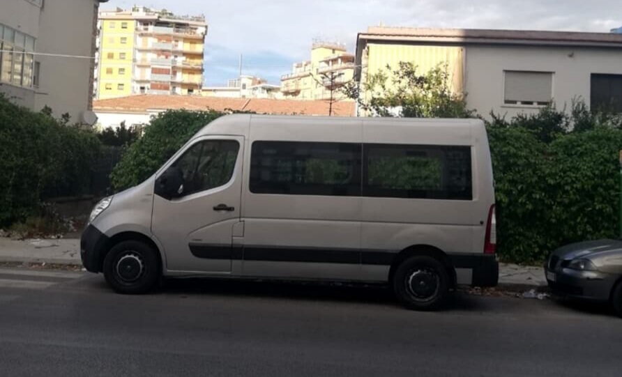 Sicilia, rubato bus dei bimbi disabili. Appello dall’Ordine dei Medici: “Aiutateci a ritrovarlo”