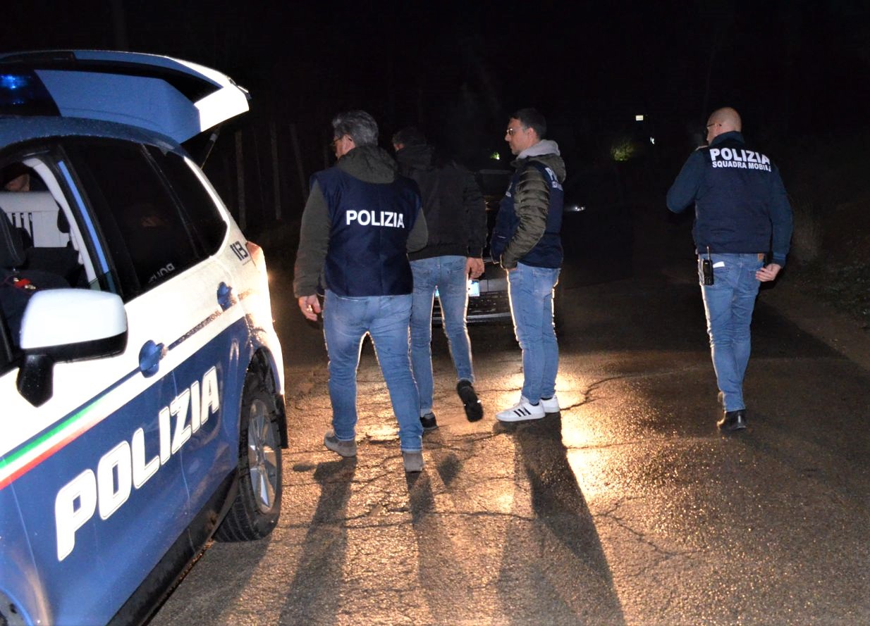 Caltanissetta. Operazione “Mare Aperto”: Polizia esegue 18 arresti per associazione a delinquere finalizzata a favoreggiamento immigrazione clandestina