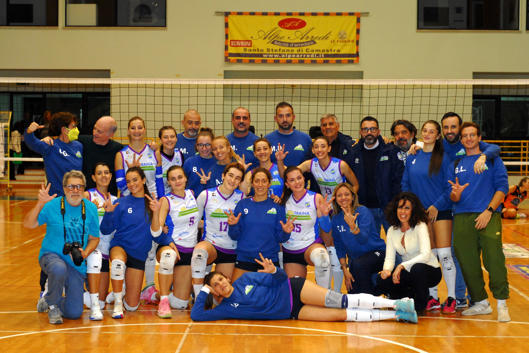 Pallavolo B2. La Traina batte 3-0 l’Ardens Comiso e si conferma in testa alla classifica del campionato