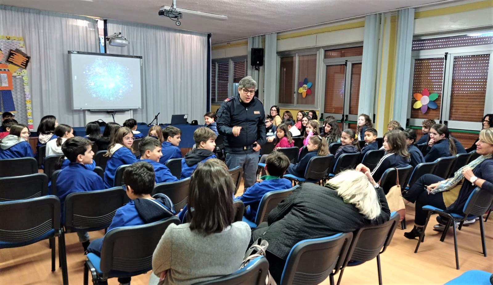 Caltanissetta. Polizia Postale Incontra Alunni Istituto "Lombardo ...