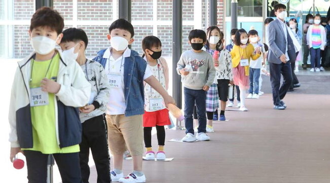 In Corea del Sud tutti più giovani di un anno: dal 2023 età conteggiata non più in base alla nascita ma anche ai 9 mesi di gestazione