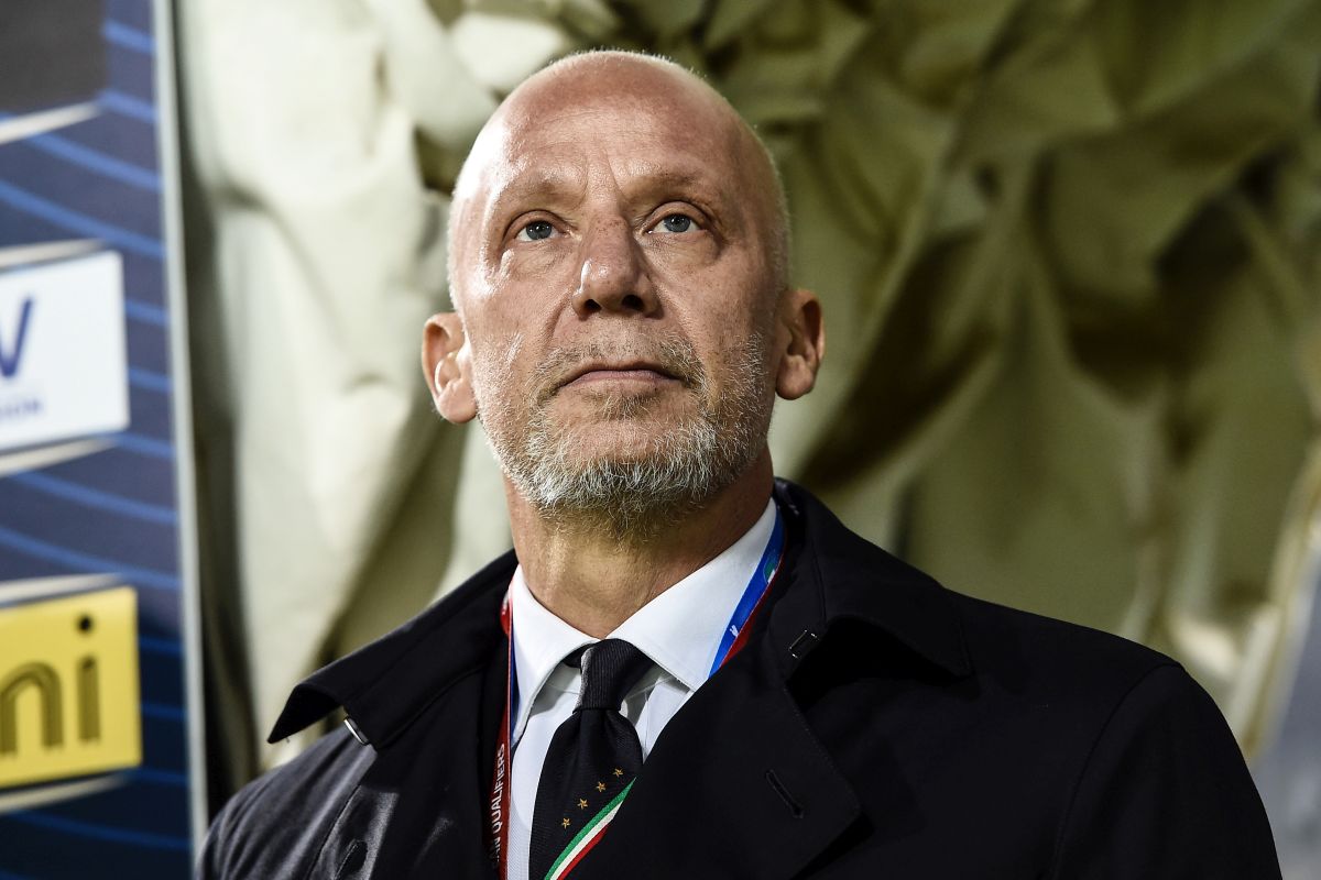 Calcio, Nazionale. Vialli: “Delicata fase della malattia, sospendo gli impegni”