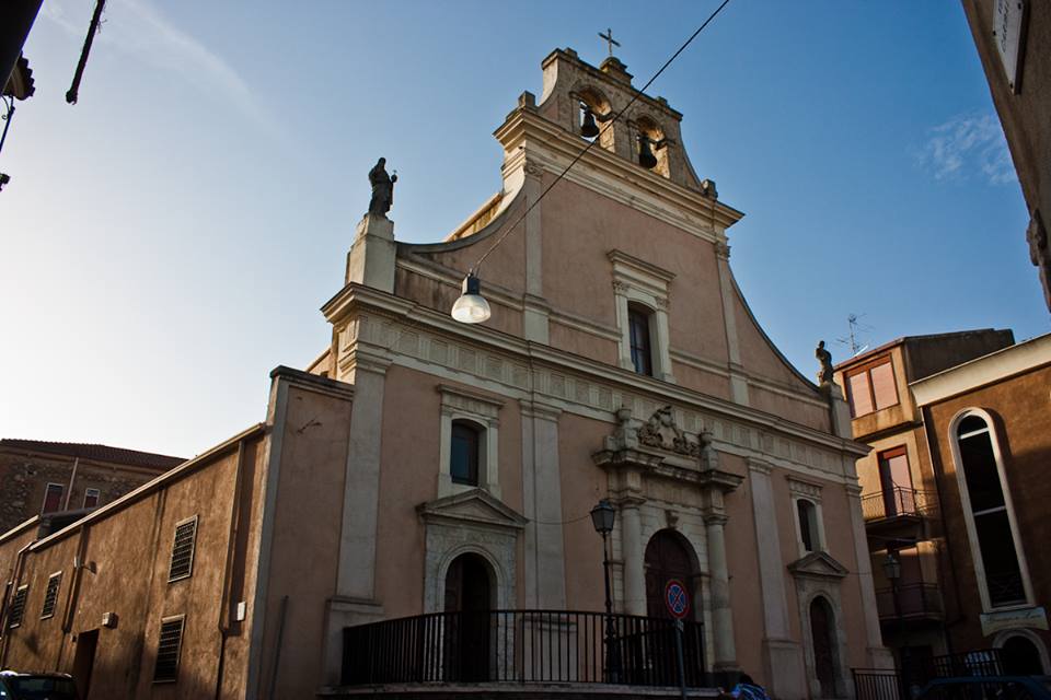 San Cataldo. Nella Chiesa di San Giuseppe la mostra “Pacem in Terris” arte e devozione nei santini d’epoca della collezione di Francesco Scarantino