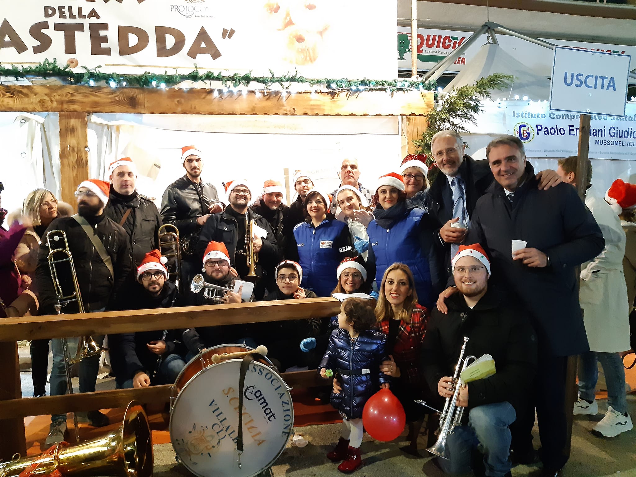 Mussomeli, aria natalizia  in Piazza della Repubblica con la “Sagra della Guastedda” e mercatini di Natale