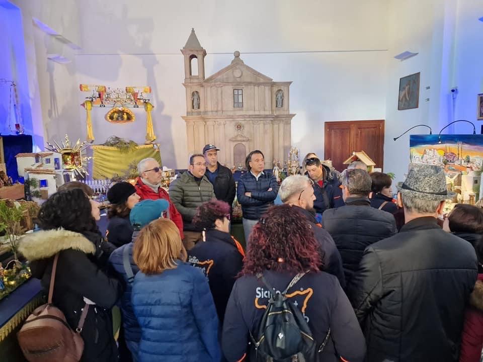 San Cataldo Accolti dall’Associazione Giuseppe Amico Medico 40 membri del Sicilia Smart Club