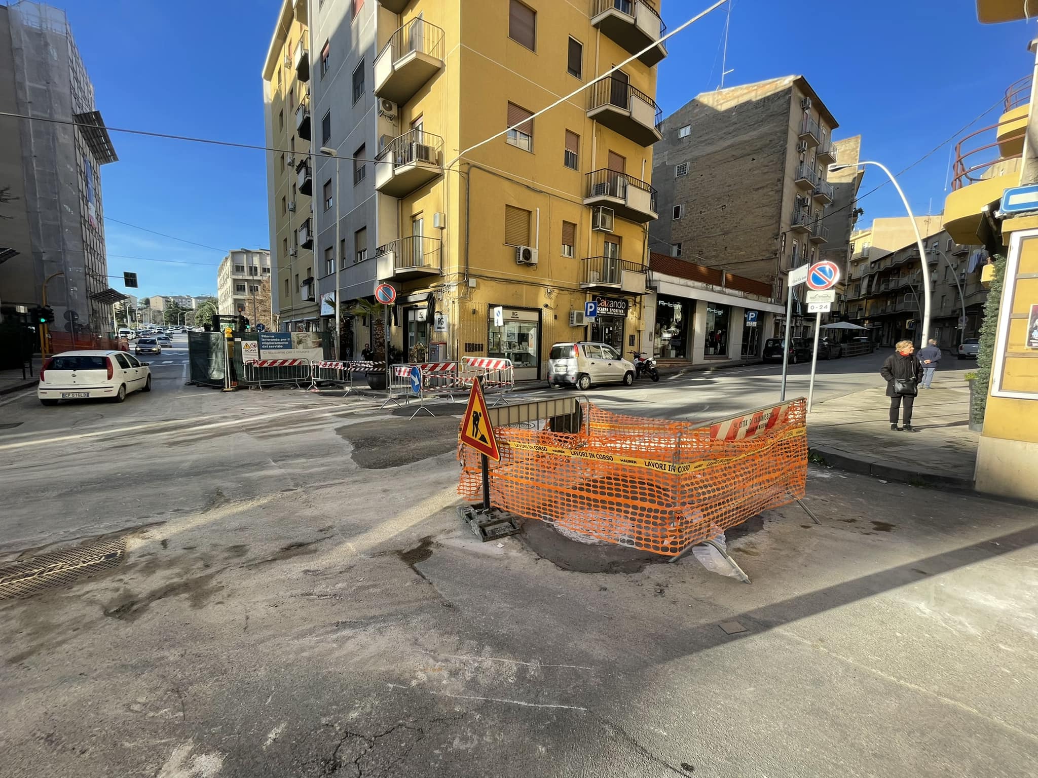 Caltanissetta. In 36 ore completato da Caltaqua ripristino condotta fognaria di via Rosso di San Secondo