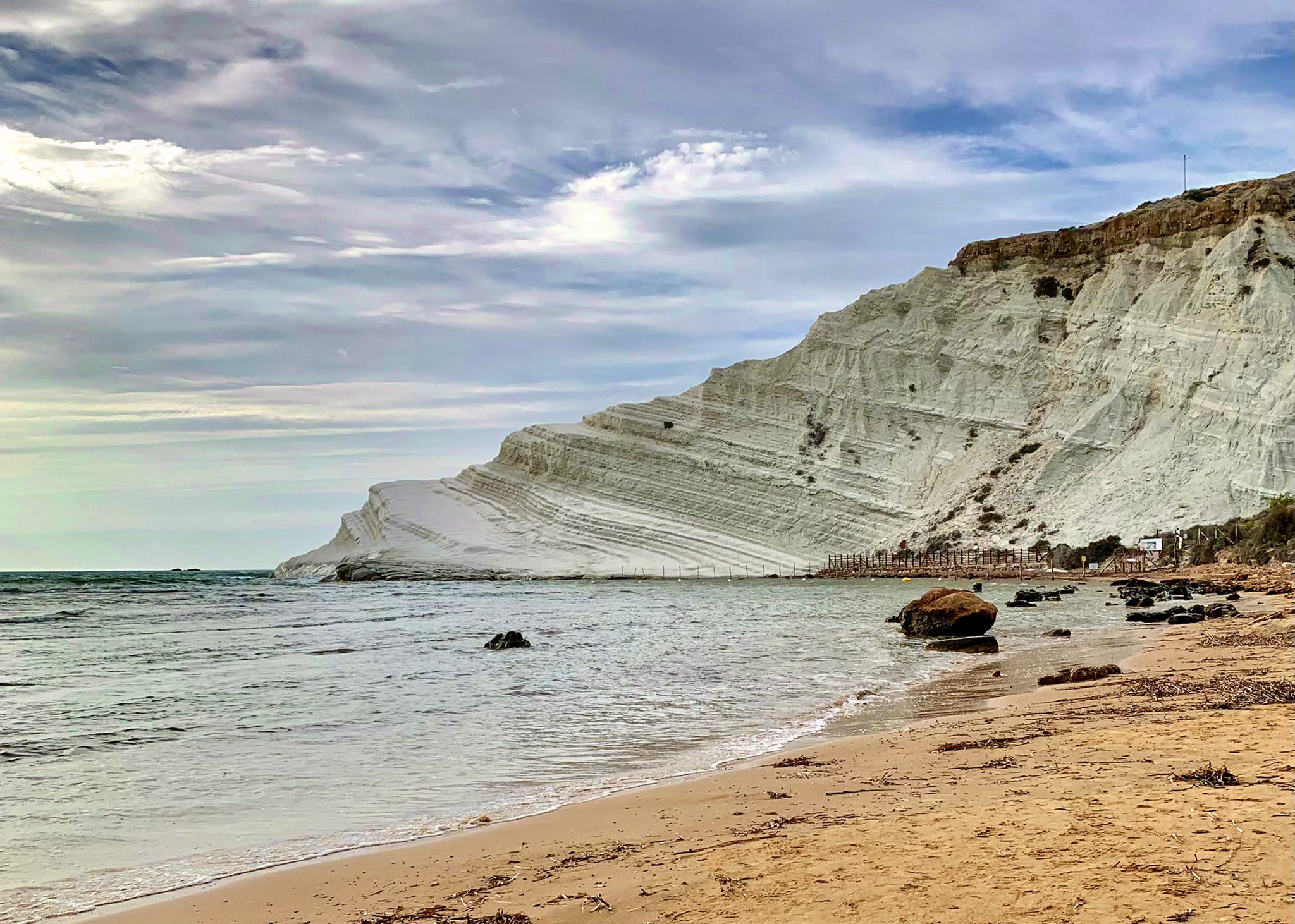 Tuffo di Capodanno alla Scala dei Turchi a Realmonte sulla Costa del Mito