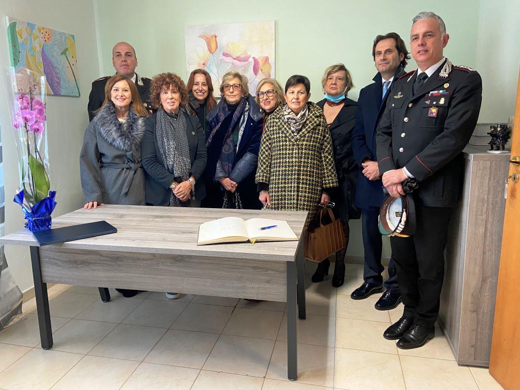 San Cataldo, Carabinieri inaugurano “una stanza tutta per sè” per accogliere le donne vittime di violenza