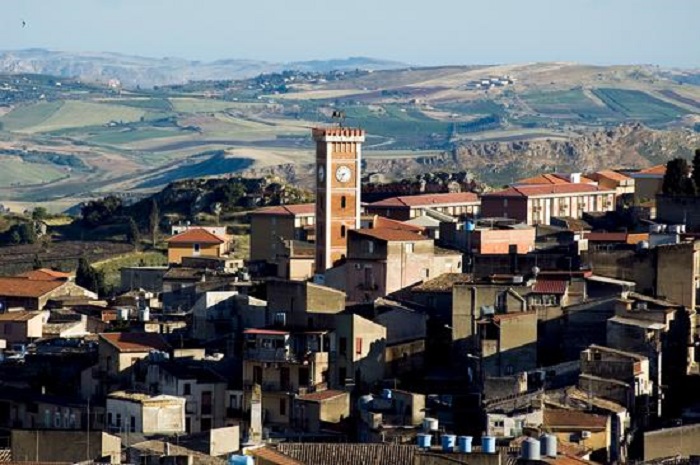 San Cataldo. Ecco le prescrizioni alla viabilità per il concerto di Lello Analfino del 5 gennaio