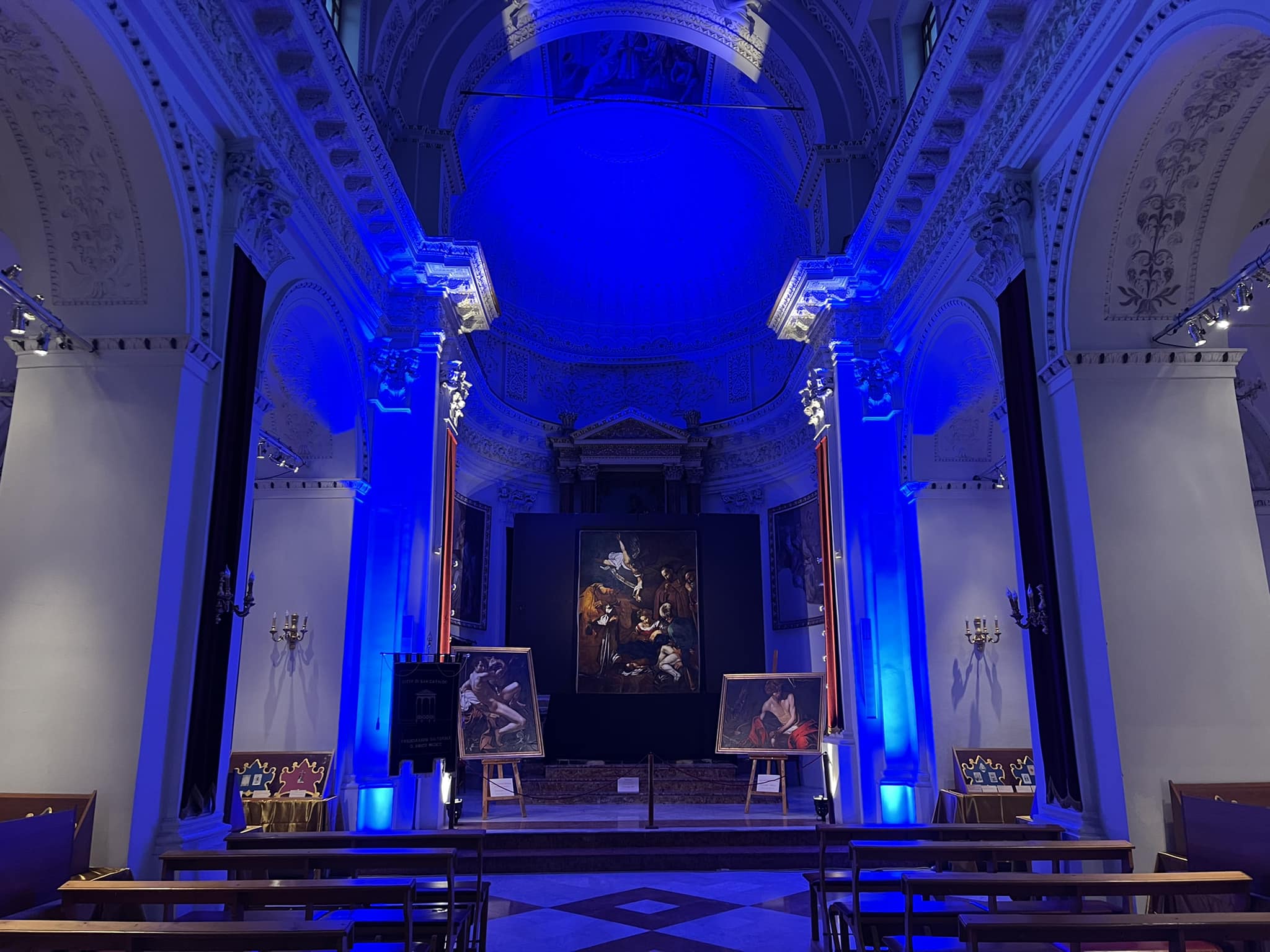 San Cataldo. Ultimo giorno per ammirare la mostra dei santini d’epoca e della copia della natività di Caravaggio nella chiesa San Giuseppe