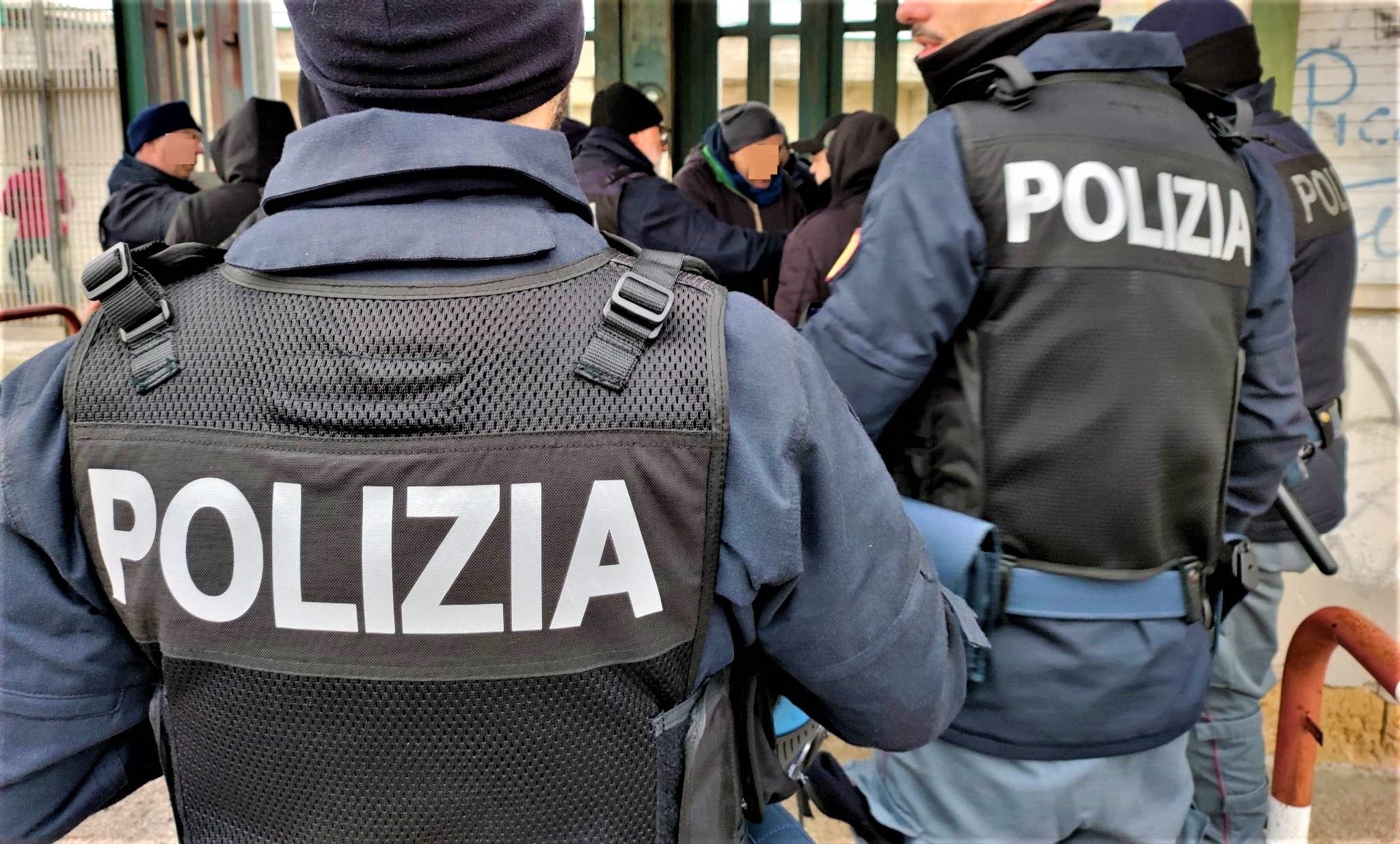 Polizia di Stato impegnata nei servizi di ordine pubblico per il match Nissa – Akragas