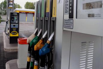 Carburante, prezzi benzina e diesel in rialzo? Cosa succede