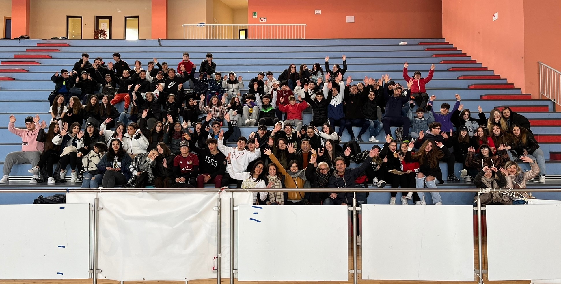 Euroform, grande divertimento per torneo di futsal e volley  degli allievi: in campo anche i professori