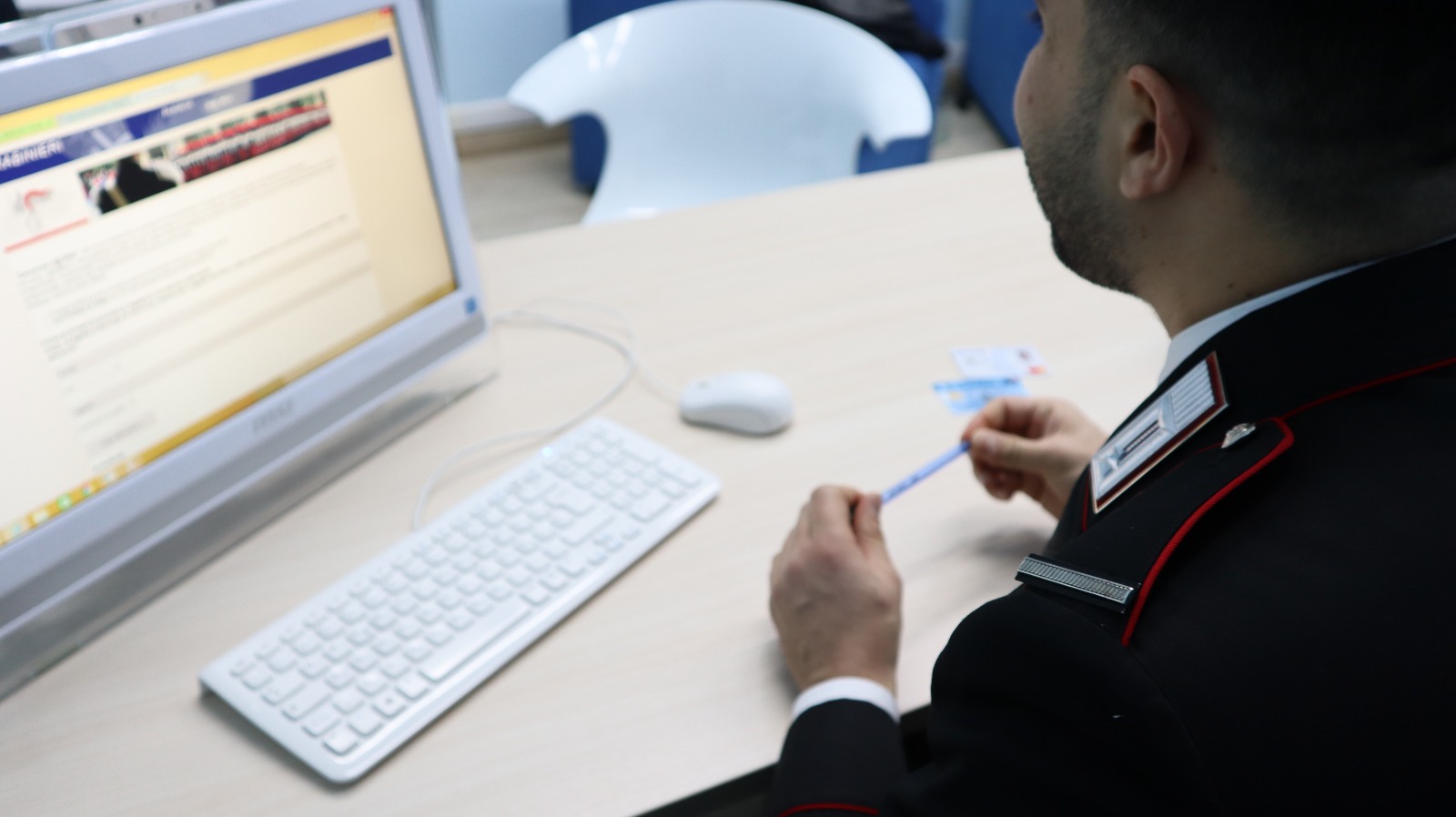 Le truffe sul web sono sempre più diffuse con false vendite online: sette i denunciati dai Carabinieri