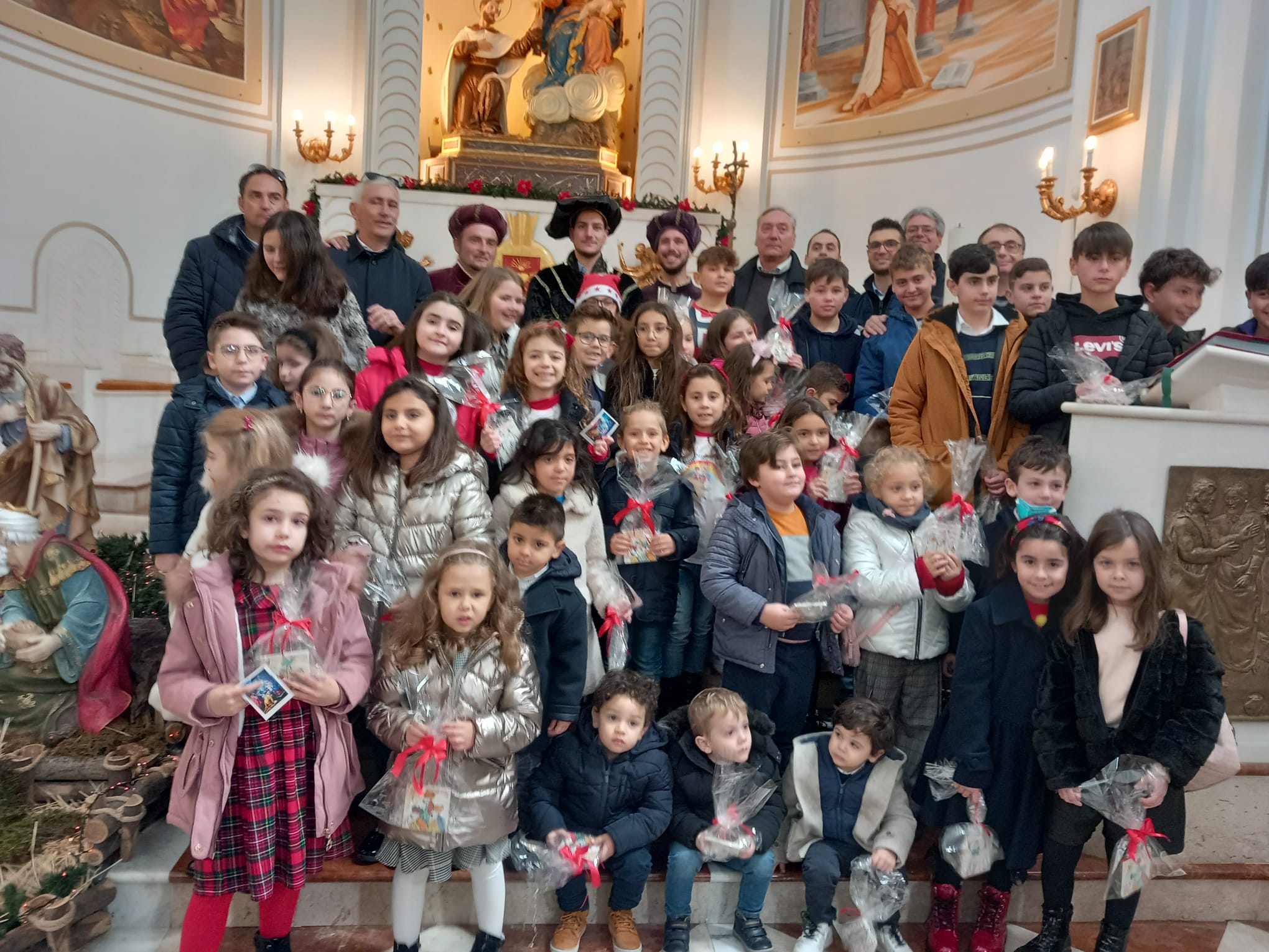 Mussomeli, l’arrivo dei Re Magi e i doni portati al Bambinello nella Capanna. La festa di “Santi Tri Re”