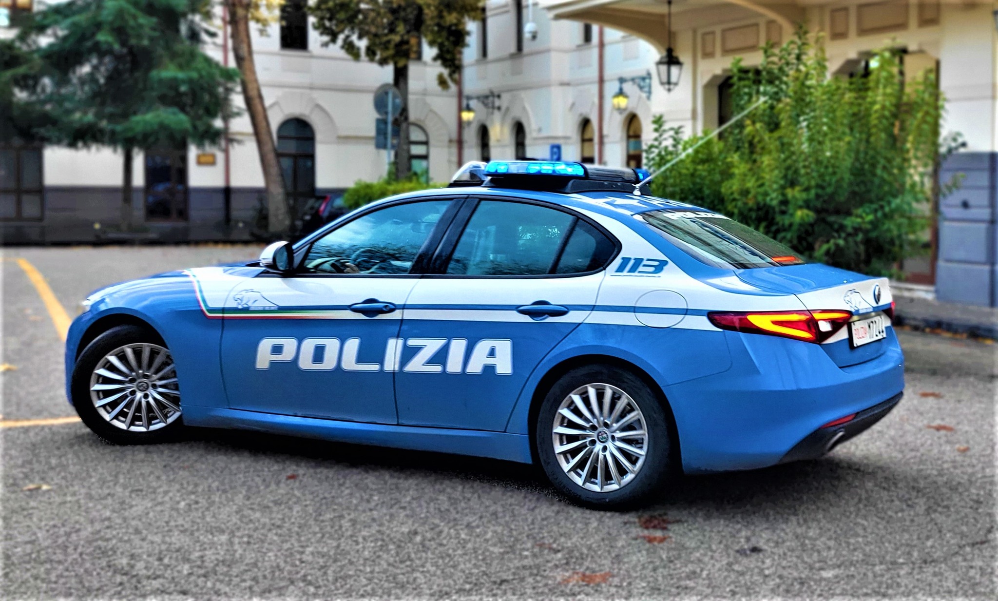 Caltanissetta. Controllo del territorio: Polizia denuncia 16 persone, esegue 22 perquisizioni e sequestra hashish