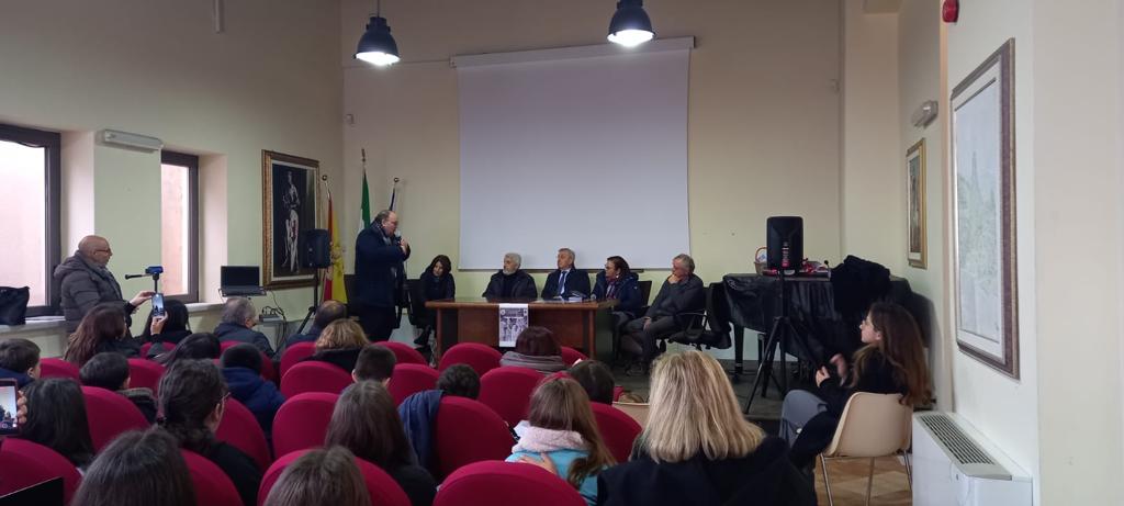 Sutera, Auditorium comunale. Bullismo: la mafia a scuola