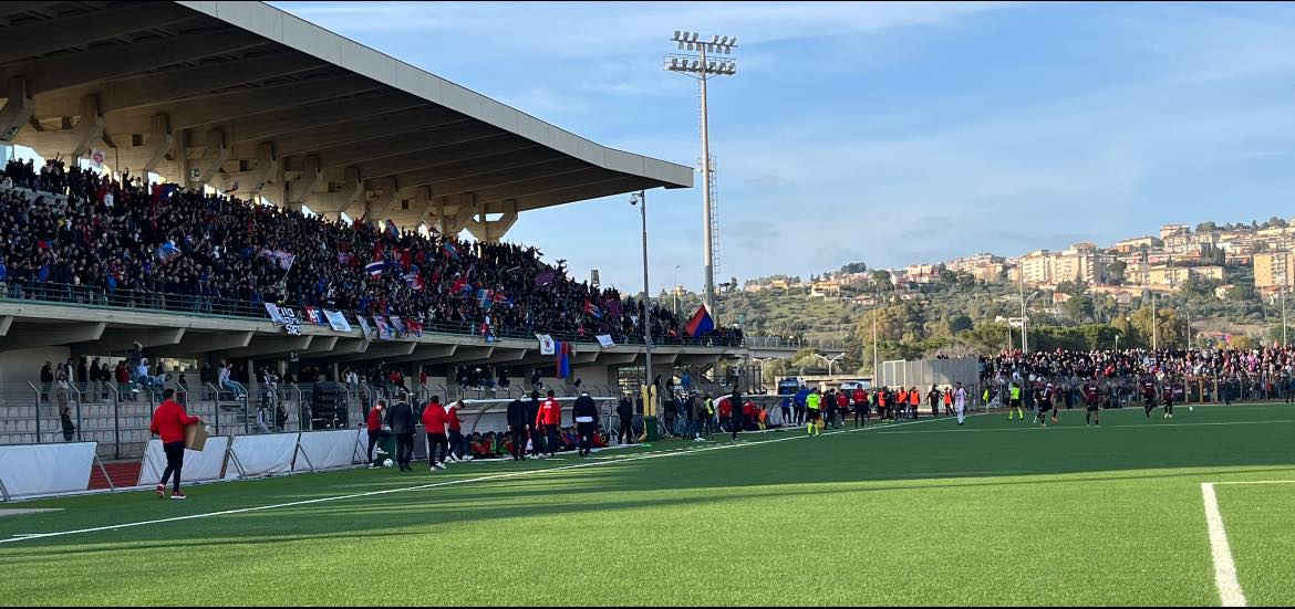 Catania in festa a Caltanissetta: superato il Canicattì per 4 a 1, etnei promossi in Lega Pro