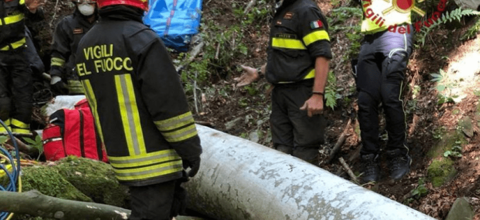 Travolto da un tronco mentre era al lavoro tra gli alberi del suo podere: 52enne perde tragicamente la vita