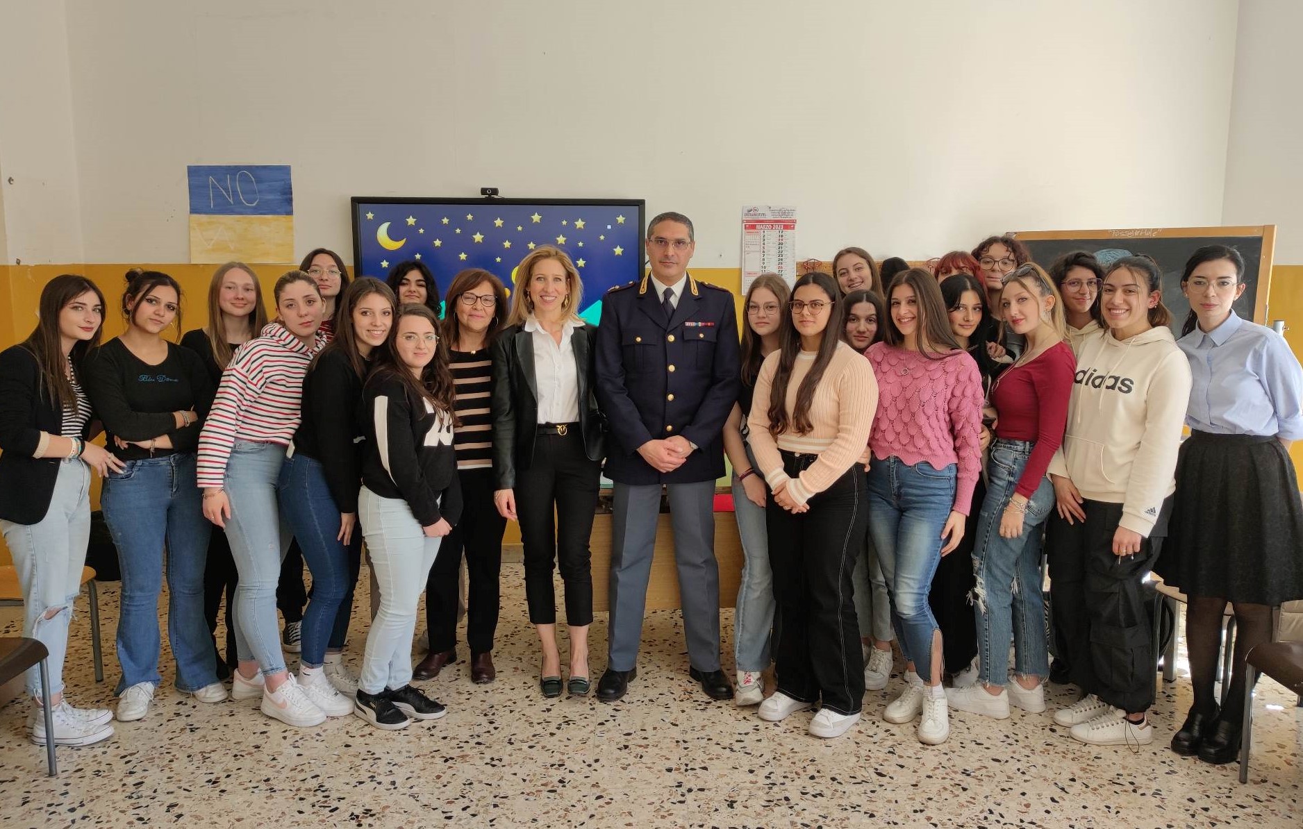 Caltanissetta. Legalità nelle scuole: studenti del Liceo delle Scienze Umane “Manzoni – Juvara” incontrano la Polizia