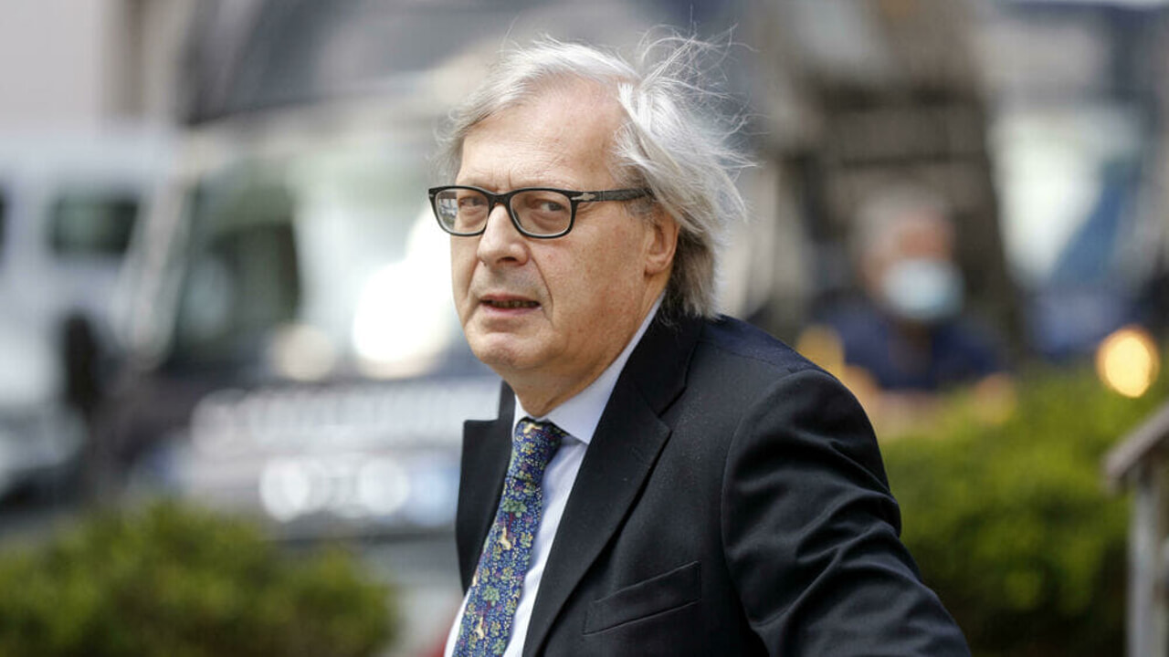 Sgarbi, diffamazione ad ex Sovrintendente di Roma. Processo ad Enna, difesa eccepisce competenza: il Tribunale trasmette gli atti alla Cassazione