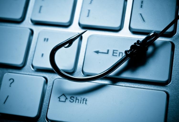 Phishing: le nuove tecniche criminali eludono i sistemi di autenticazione. I consigli della Polizia Postale