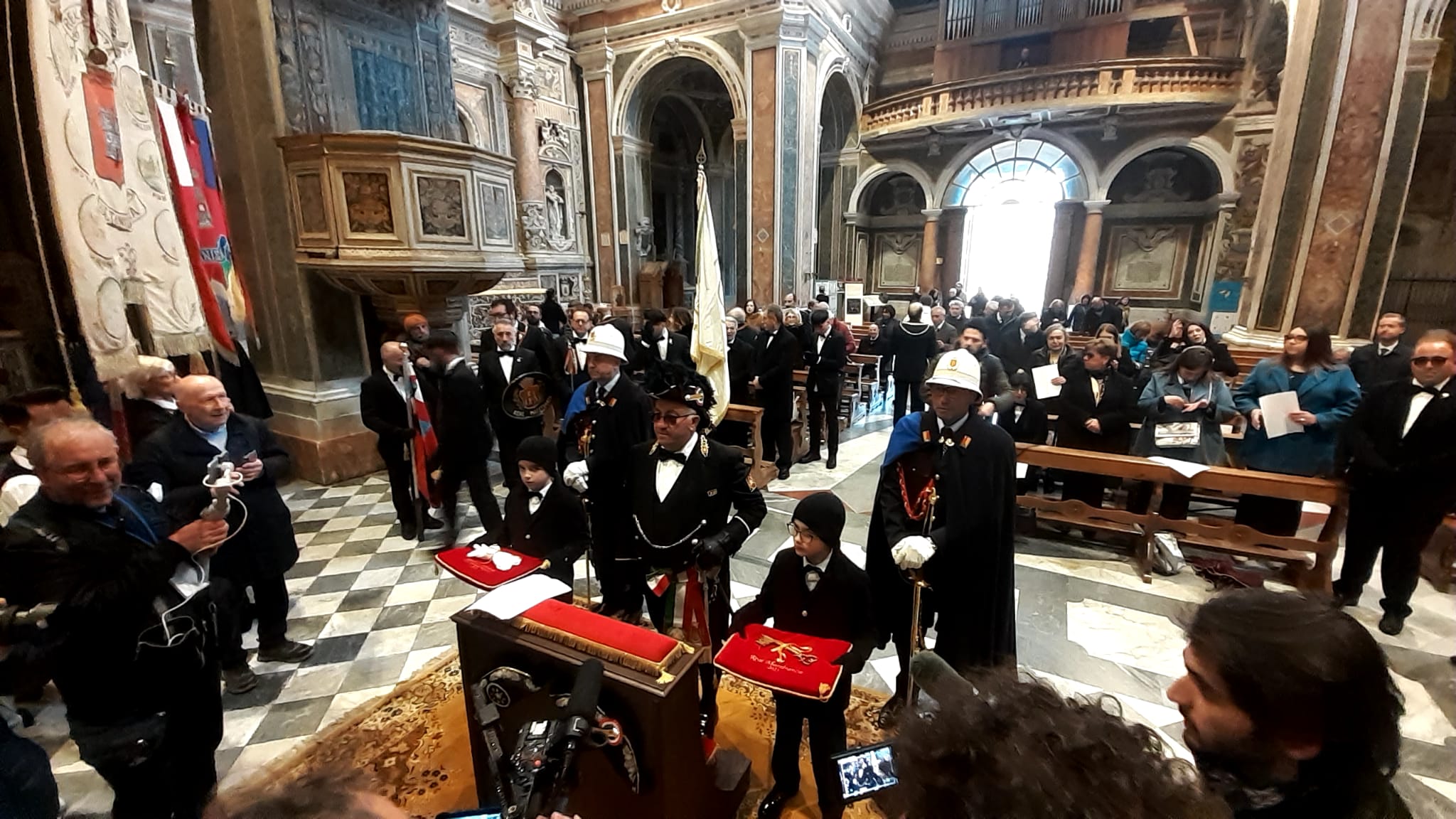 Caltanissetta, rivivi le emozioni della processione della Real Maestranza