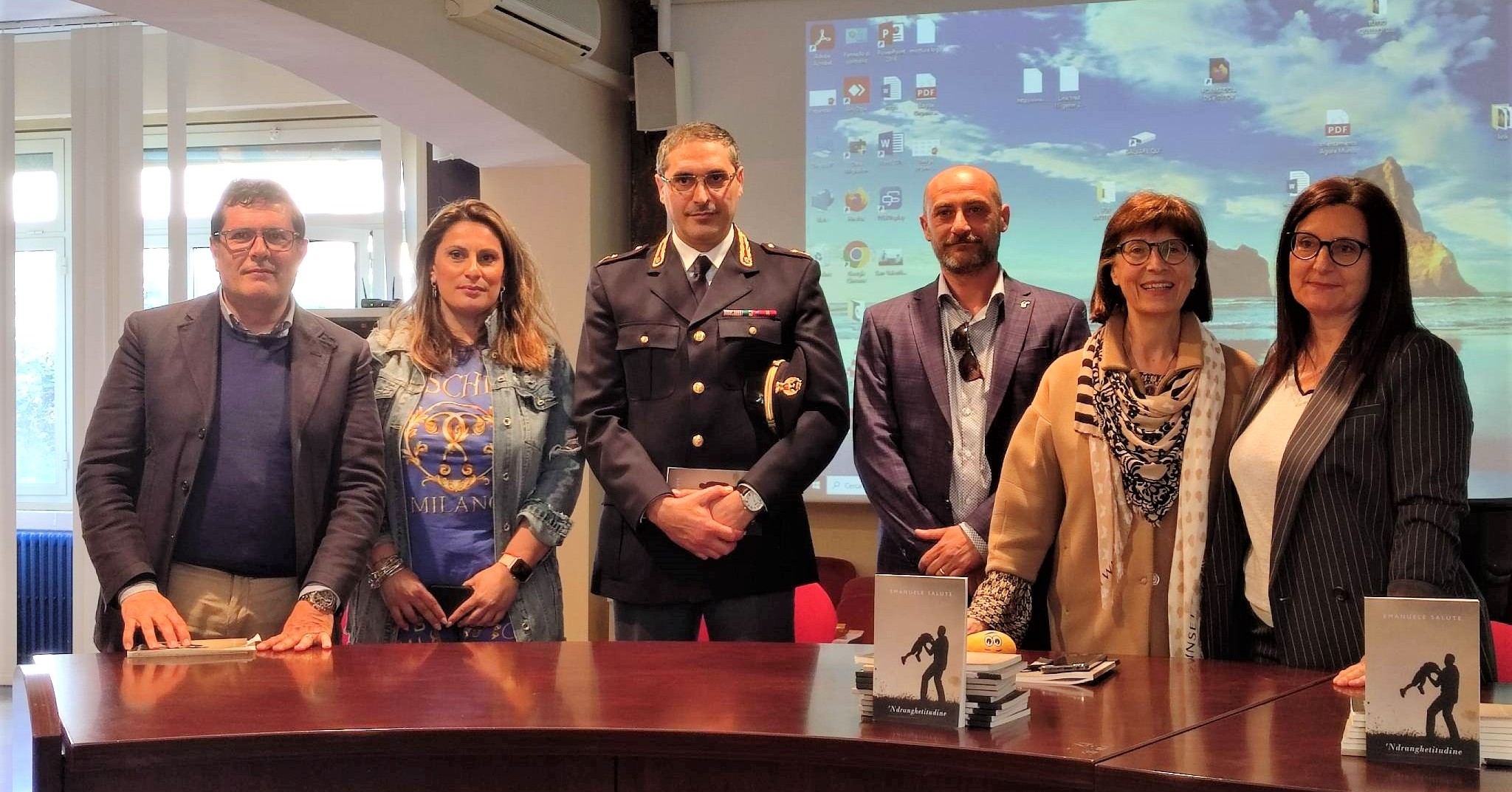 Caltanissetta. Presentato nell’aula magna dell’Istituto “Mottura” il libro ‘Ndranghetitudine di Emanuele Salute