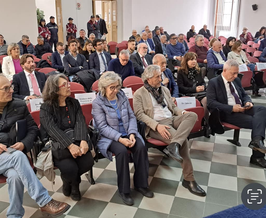 Caltanissetta. Policlinico Universitario. Il sindaco Gambino: “La mia proposta è di lavorare tutti insieme applicando gli strumenti legislativi vigenti”