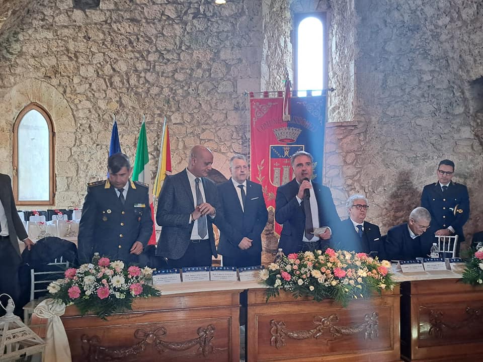 Scuderia Castello Mussomeli: Tavola rotonda sui servizi sociali comunali. Presente il Prefetto di Caltanissetta