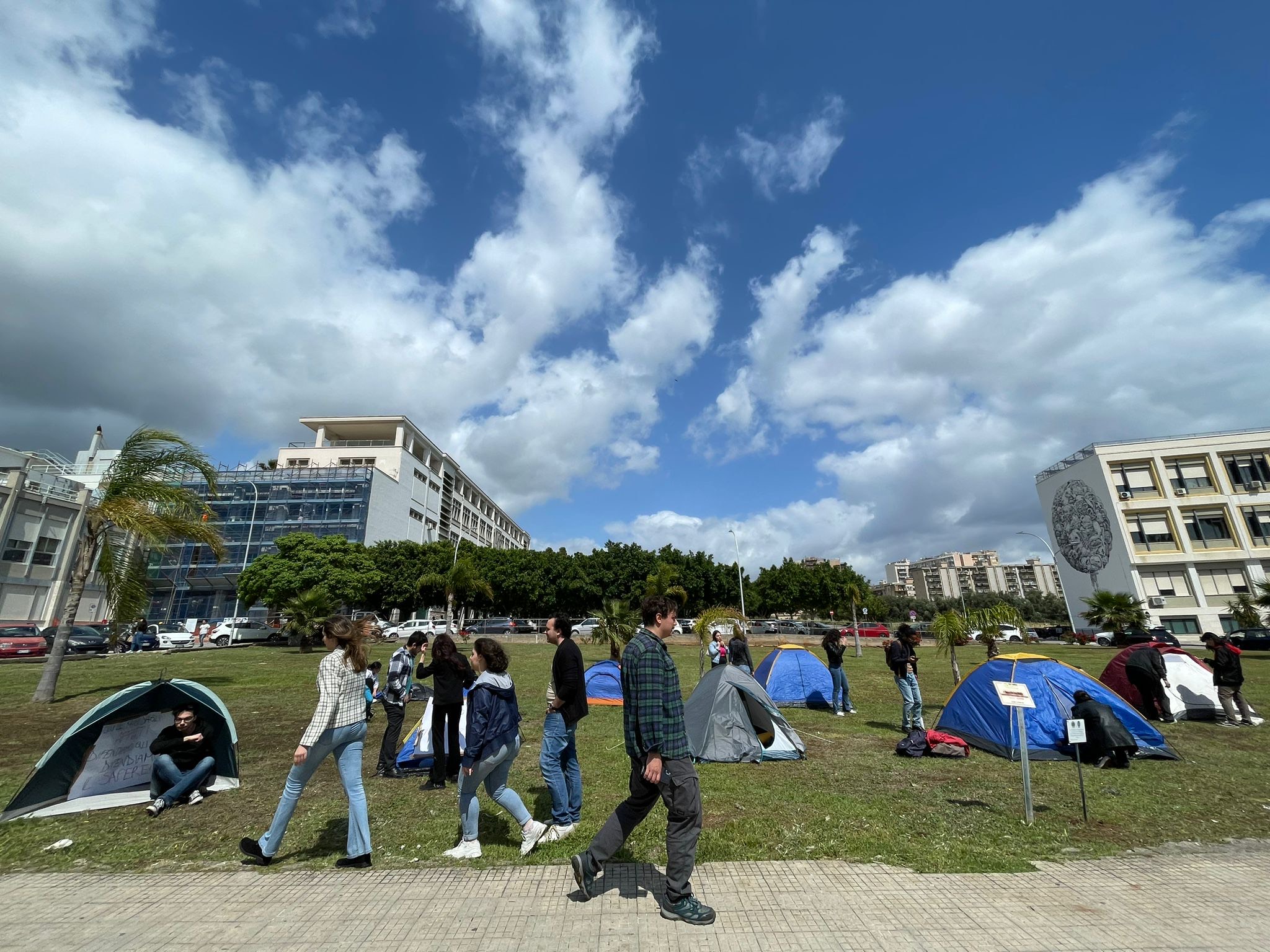 Protesta studenti contro il caro-affitti. Catanzaro (PD): “Servono soluzioni come la trasformazione di beni confiscati in residenze universitarie”