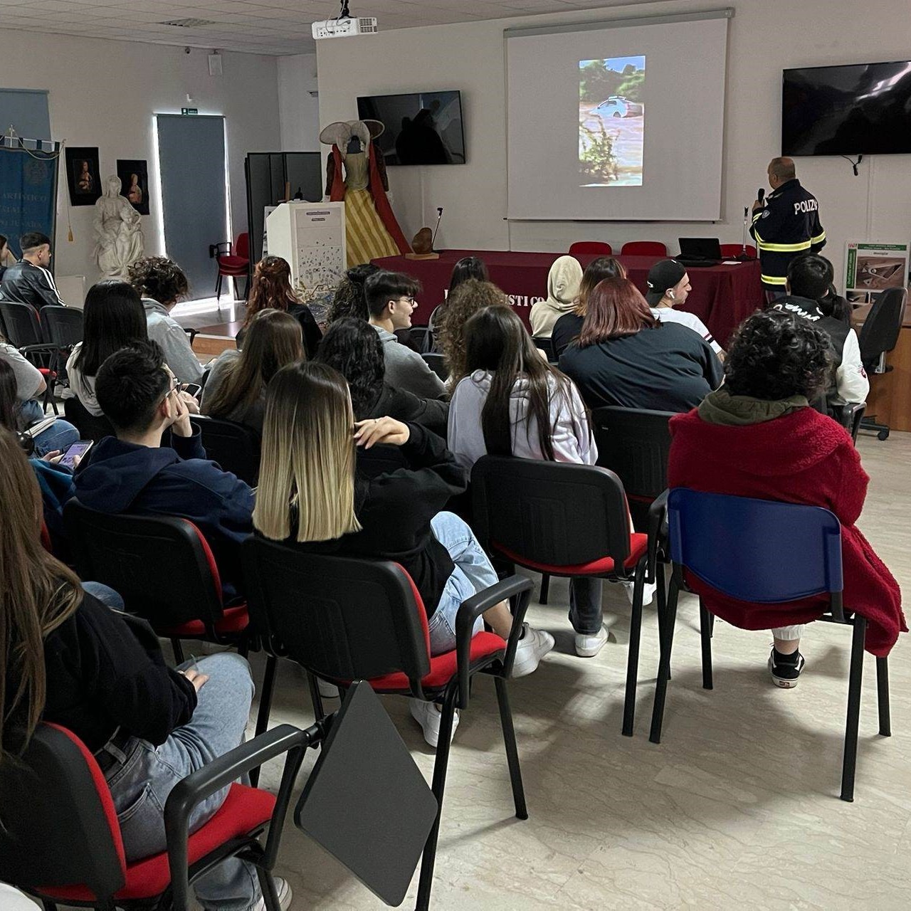 Caltanissetta. Concluso dalla Polizia Stradale ciclo di incontri di Educazione Stradale nelle scuole