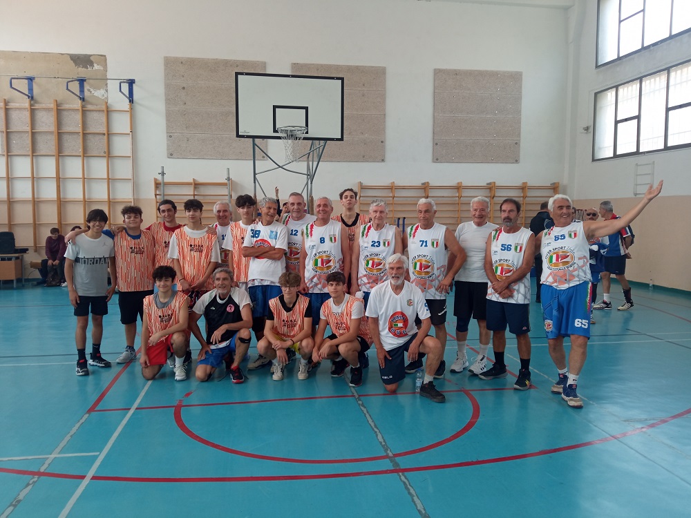 Caltanissetta, al Volta generazioni a confronto per il “Torneo di basket del centenario”