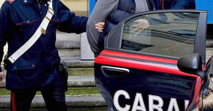 Agli arresti domiciliari a casa di un amico che, tuttavia, non aveva dato la propria disponibilità: finisce in carcere