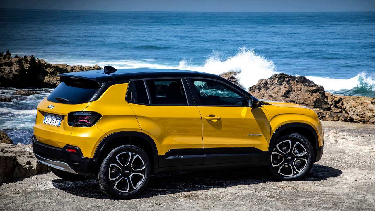 Guadagni presenta la nuova Jeep Avenger. Il mare di San Leone fa da cornice al primo Suv 100% elettrico