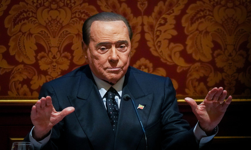 Aperto il testamento di Berlusconi, letto ai figli in videocollegamento