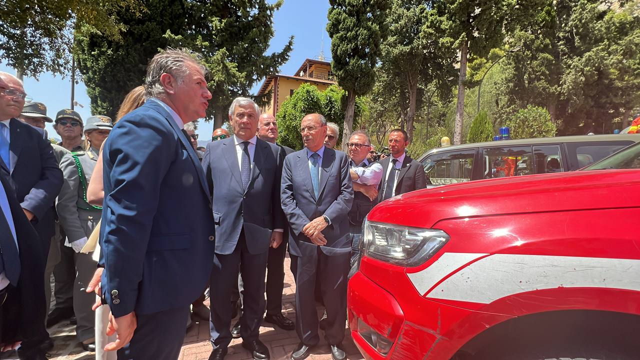 Incendi in Sicilia. Schifani a Tajani: “Aiutateci a potenziare il Corpo Forestale”